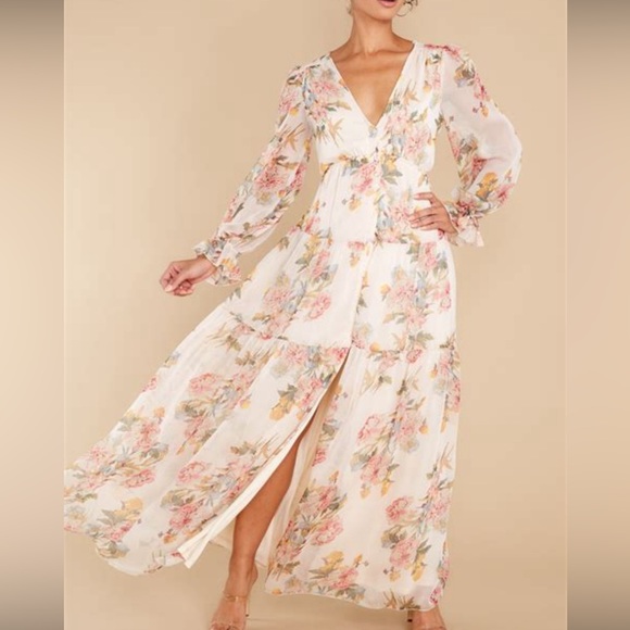 Red Dress Boutique Dresses & Skirts - Red Dress Boutique Floral Midi/Maxi